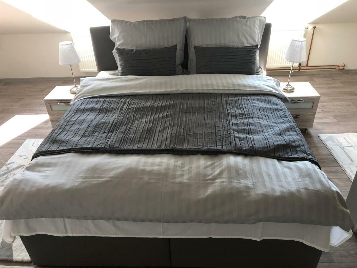 Lili Apartman Apartment Marianske Lazne Bagian luar foto